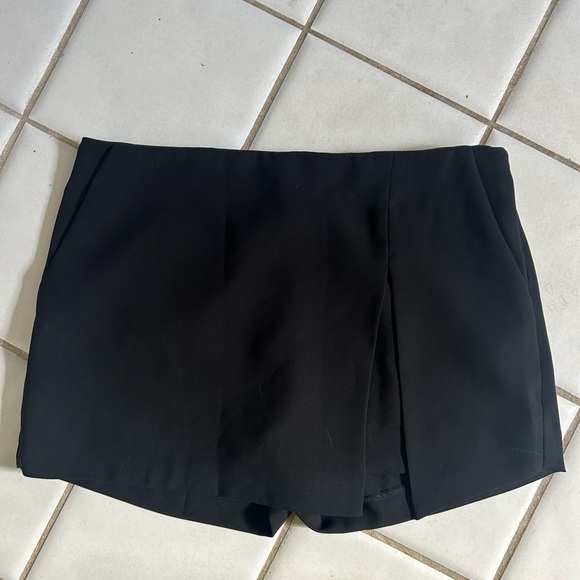 Express Size 10 skort - Picture 1 of 4